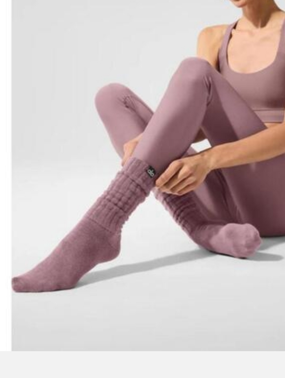 NWT Alo Yoga Unisex Scrunch Sock. Smoky Quartz. Medium